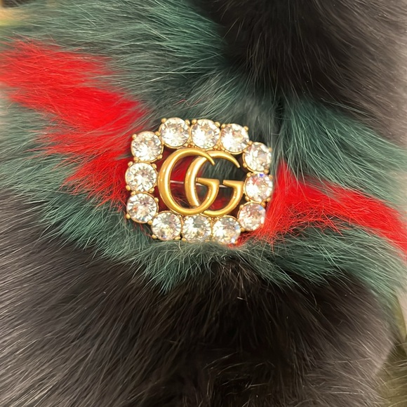 GUCCI RARE BROOCH  2”x1.5” with Box, pouch and paper shopping bag - Picture 12 of 12